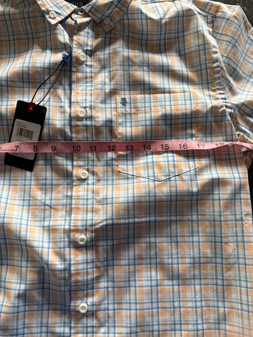 Medium IZod Short Sleeve Button Up - Picture 7 of 8
